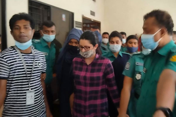 I have been  framed: Pori Moni