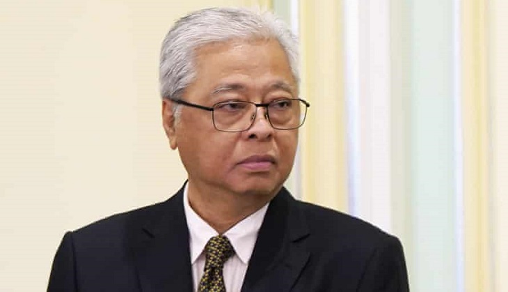 Malaysia's new PM, opposition seek to ease tensions