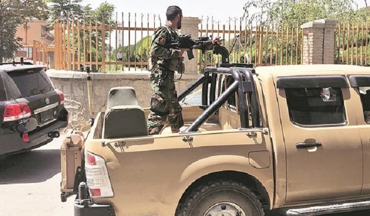 Kabul residents struggle to fulfil basic needs, running out of cash