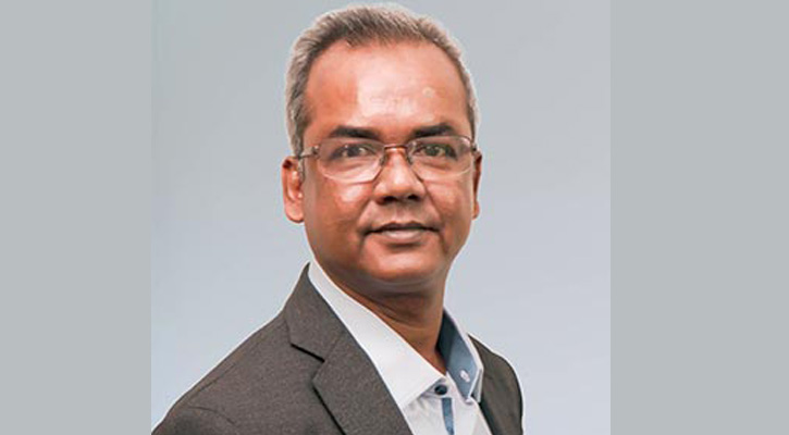 ‘Serpents’ breathing out venom all around'