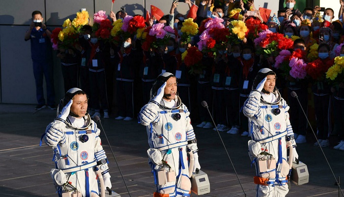 Chinese astronauts complete three-month space mission