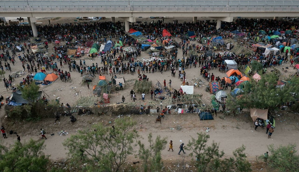 Thousands of migrants moved from under Texas bridge