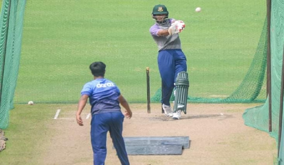 Mahmudullah bats in granite slabs