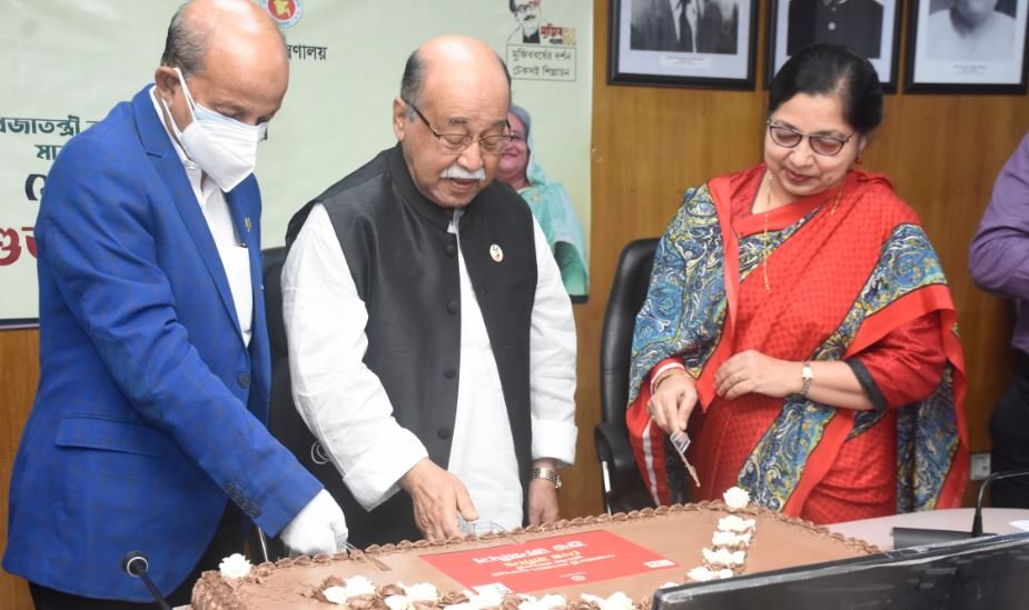 Bangladesh moving forward under PM's leadership: Humayun