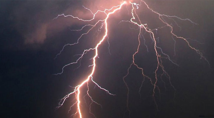 3 fishermen killed by lightning strike in Shariatpur