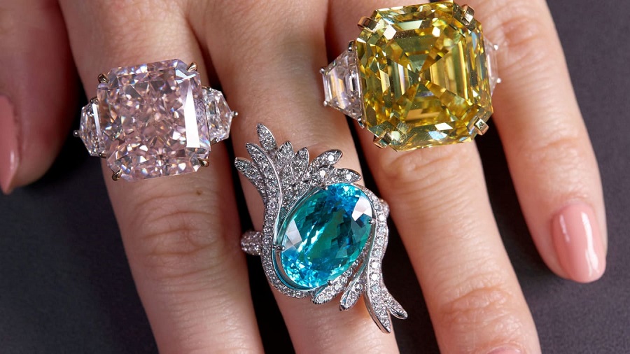 Royal jewels smuggled out of Russia during 1917 revolution go on sale