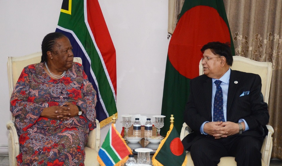 South African Minister Pandor calls on FM Momen