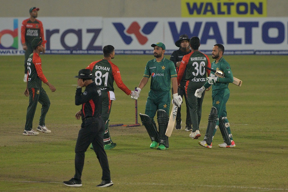Pakistan whitewash Bangladesh in T20 series
