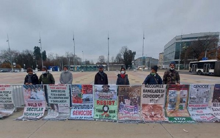 Bangladeshis hold anti-Pakistan protest in front of UN to mark 50 years of liberation war victory