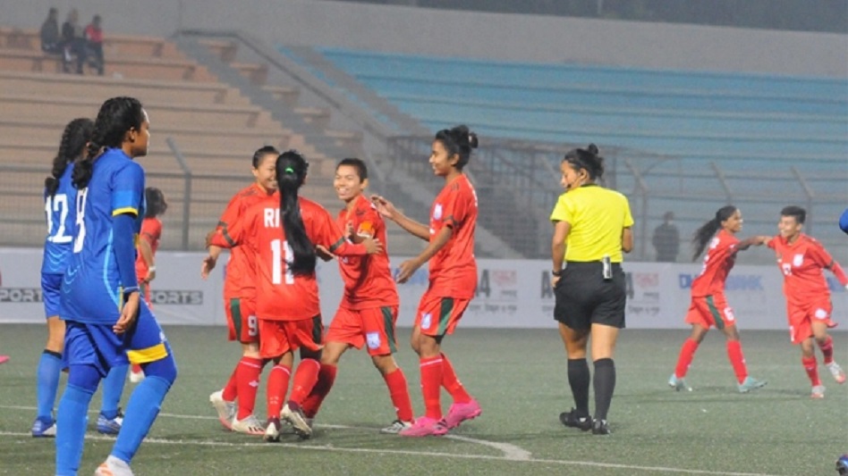 Bangladesh Women enter final beating Sri Lanka by 12-0 goals