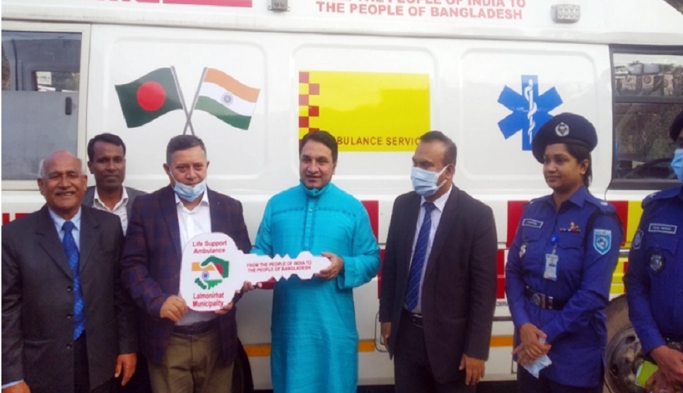 India gifts ambulance to Lalmonirhat municipality