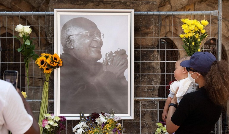 'A giant has fallen': Tributes pour in for Tutu