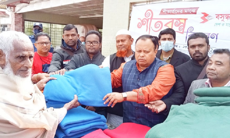 Bashundhara Group brings relief to cold-hit destitute