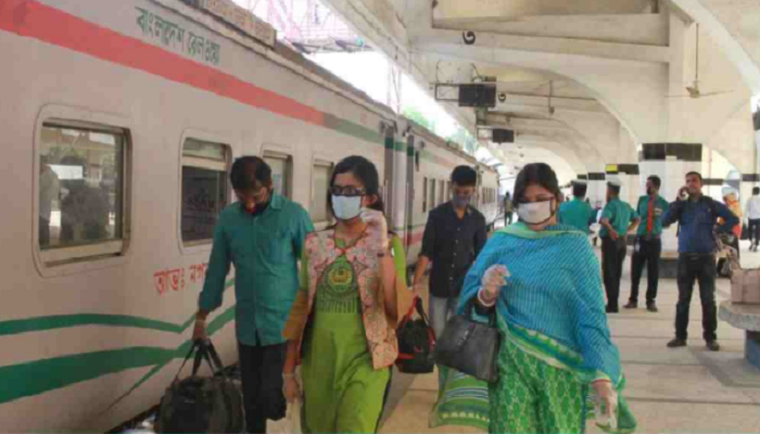 Train tickets go black market despite online ticketing system