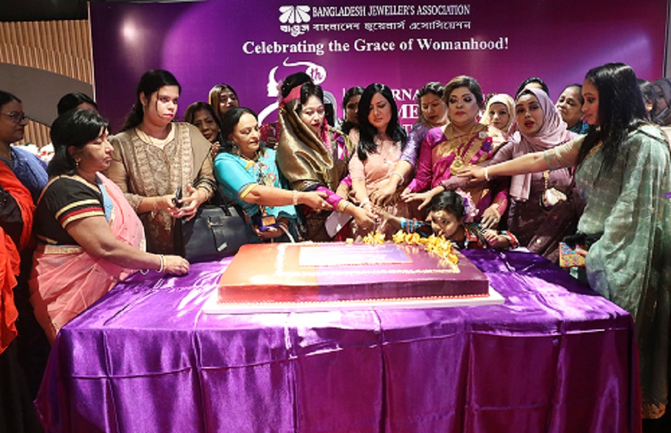 3 women entrepreneurs receive BAJUS Women Award-2022