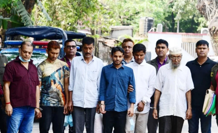 6 fraud gang members involved in making 144 types of fake certificates held