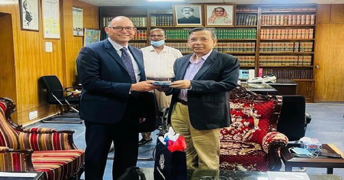 US envoy discusses DSA with law minister