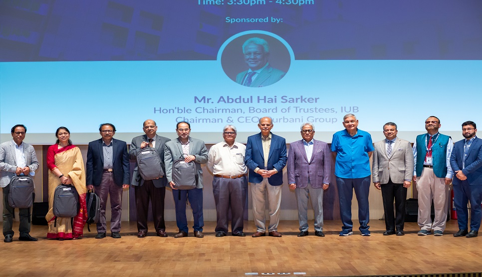 IUB faculty members get laptop computers