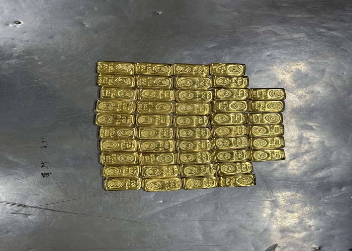 46 gold bars seized at Dhaka airport