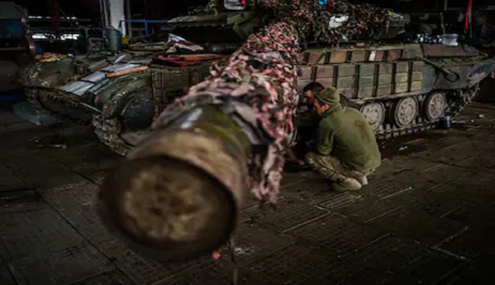 4 cadets at Canada's Royal Military College die in accident