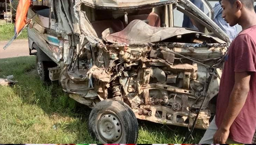 5 workers killed in truck-human hauler collision in Sirajganj