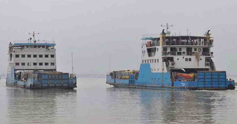 Ferry services resume on Shimulia-Majhirkandi route after 7 hours