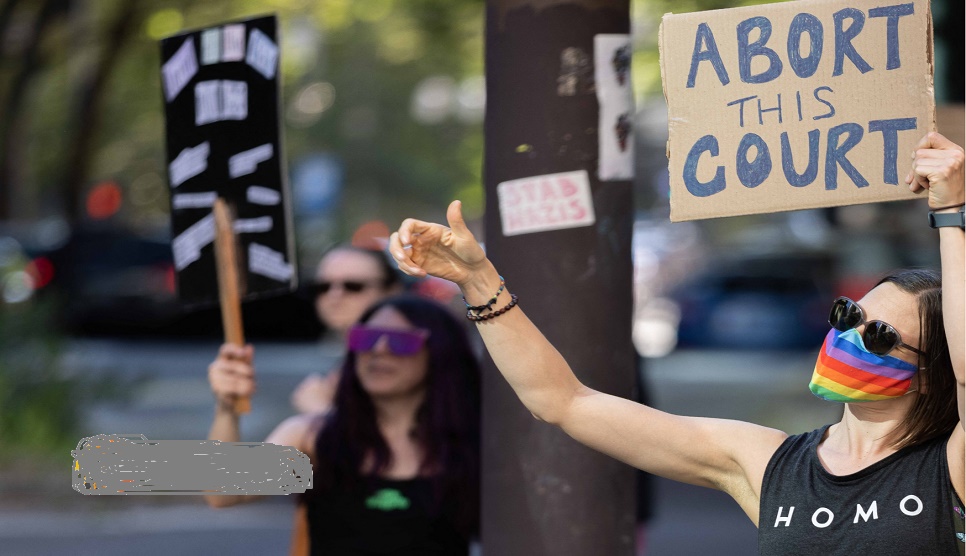 US Supreme Court strikes down right to abortion