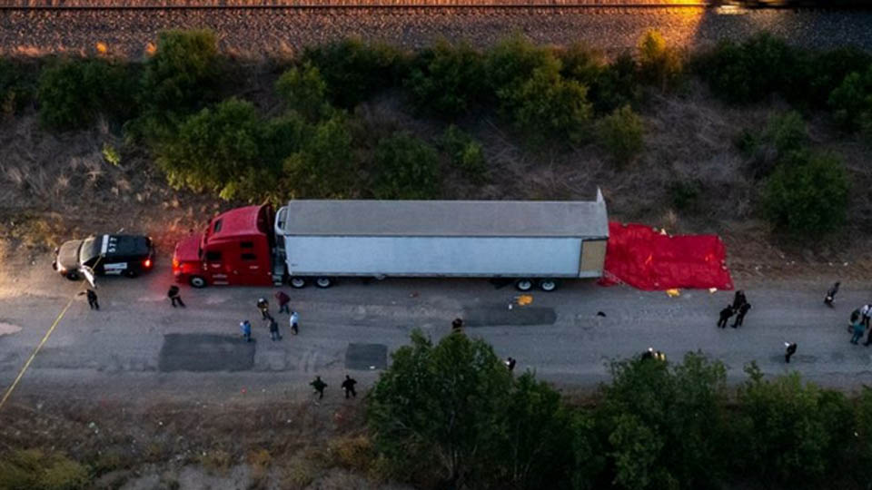 46 migrants found dead in tractor-trailer in Texas