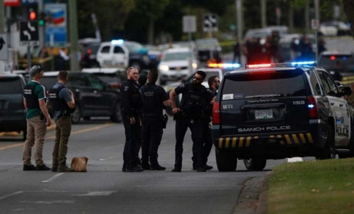 Two suspects killed, six officers injured in Canada bank robbery