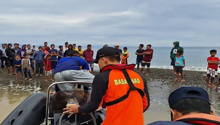 Nine dead after ferry sinks in Indonesia