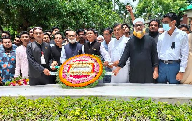 SM Rezaul Karim pays tribute to Bangabandhu at Tungipara