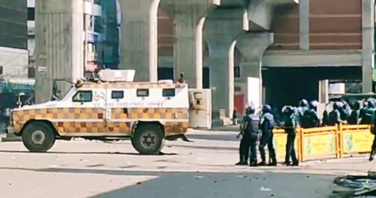 BNP men clashes with AL activists in city