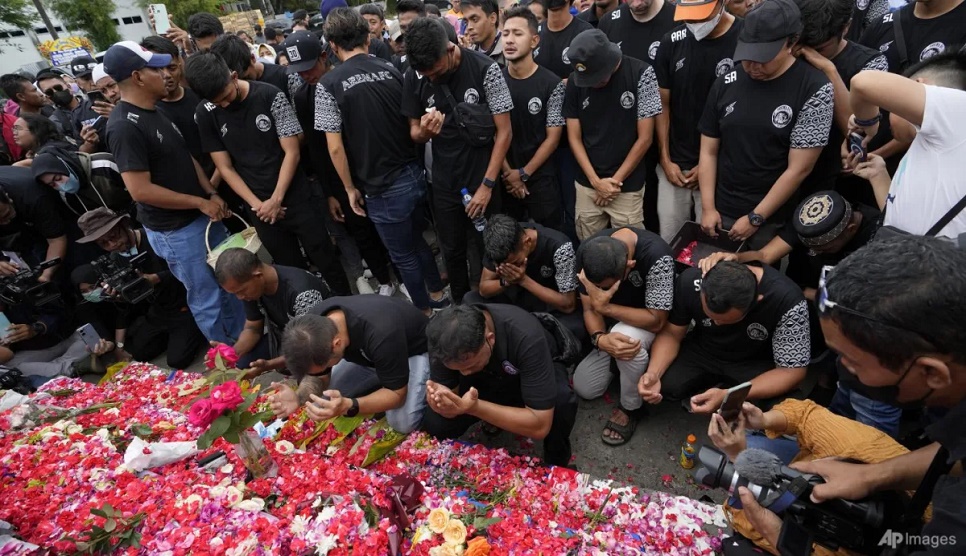 32 children died in Indonesia stadium stampede: Official