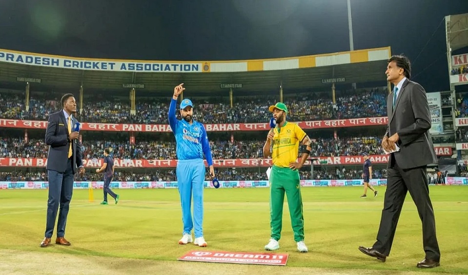 India opt to bowl against South Africa in third T20