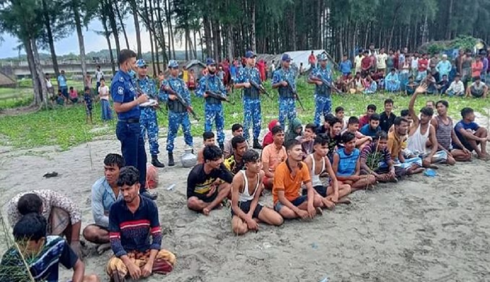 Malaysia-bound trawler capsizes; bodies of 3 Rohingyas recovered, 46 rescued



