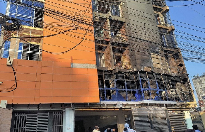 Car centre catches fire in Rajshahi