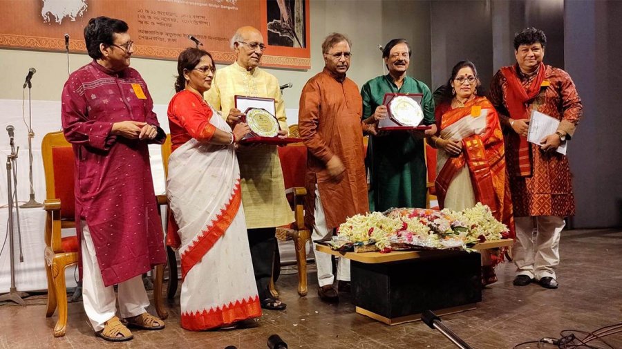 ‘Rabindra Sangeet Utsab’ at Mother Language Inst
