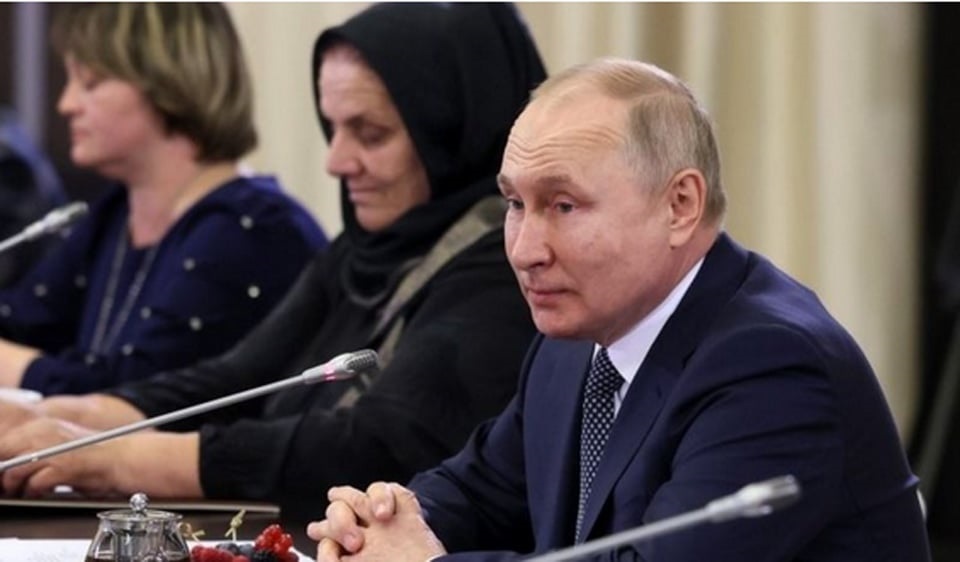 Russia 'will achieve' Ukraine goals, Putin tells soldiers' mothers

