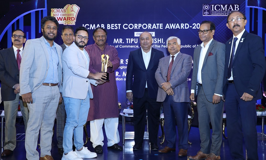 Walton wins ICMAB’s best corporate award