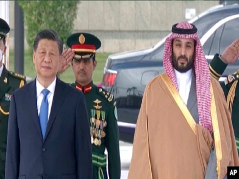 Xi Jinping holds summit with Gulf leaders