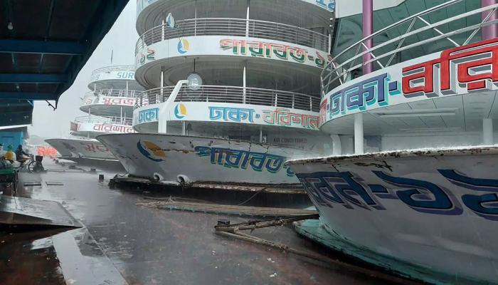 Operations of launch service on Barishal-Dhaka route suspended