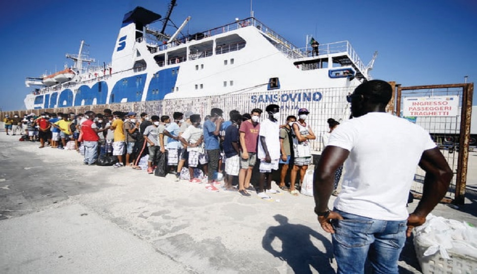 Italy agrees to take in over 500 migrants from rescue boats
