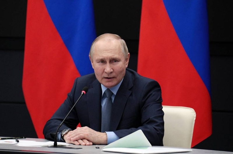 Putin says West wants to 'tear apart' Russia