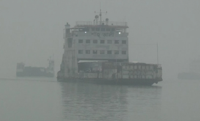Ferry services on Chandpur -Shariatpur route resume after 8 hours
