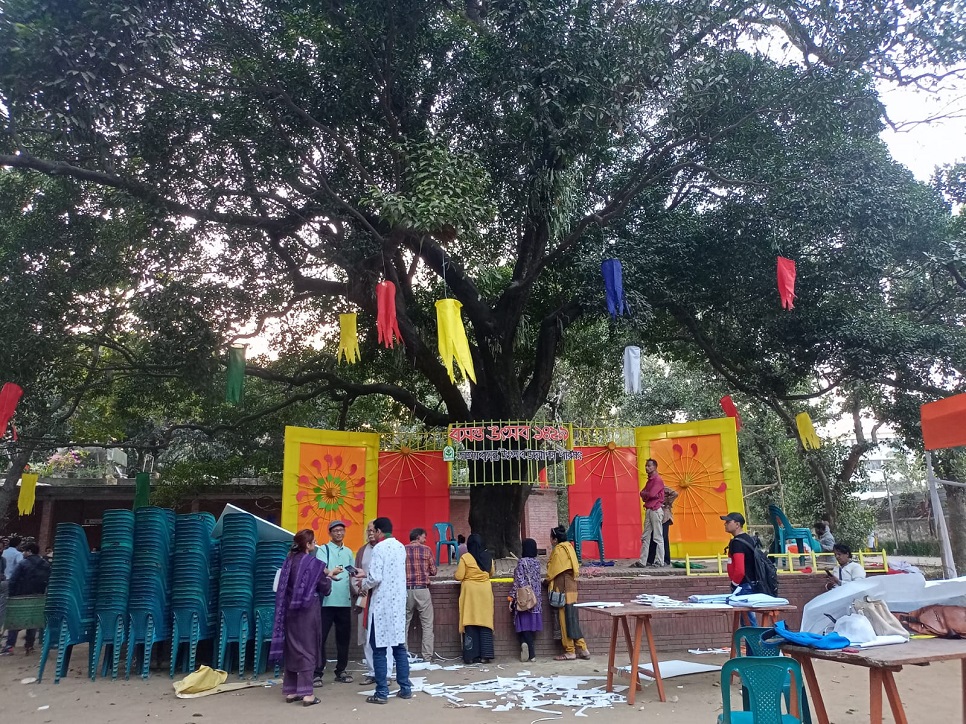 Preparations to welcome Falgun at DU nearly complete