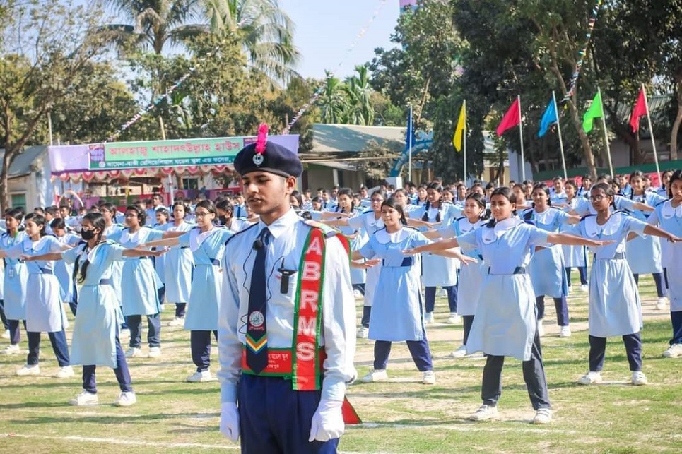 Joy and sharing of experiences at Chirirbandar!