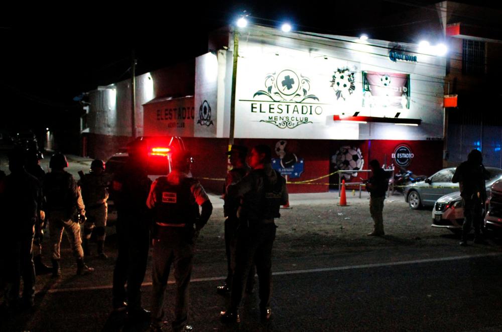 10 people killed in central Mexico bar shooting