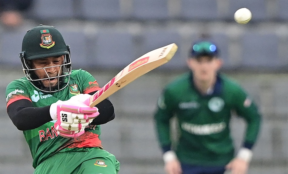 Mushfiq ton powers Bangladesh to record 349 against Ireland