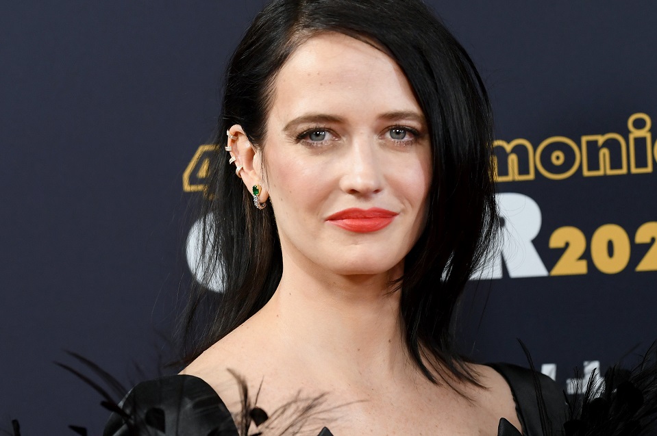 Bond actress Eva Green wins UK court case over film fee