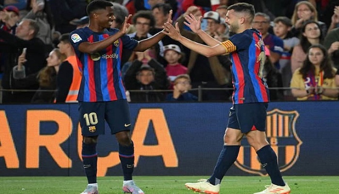 Late Alba strike takes Barca to brink of title, Madrid slip up